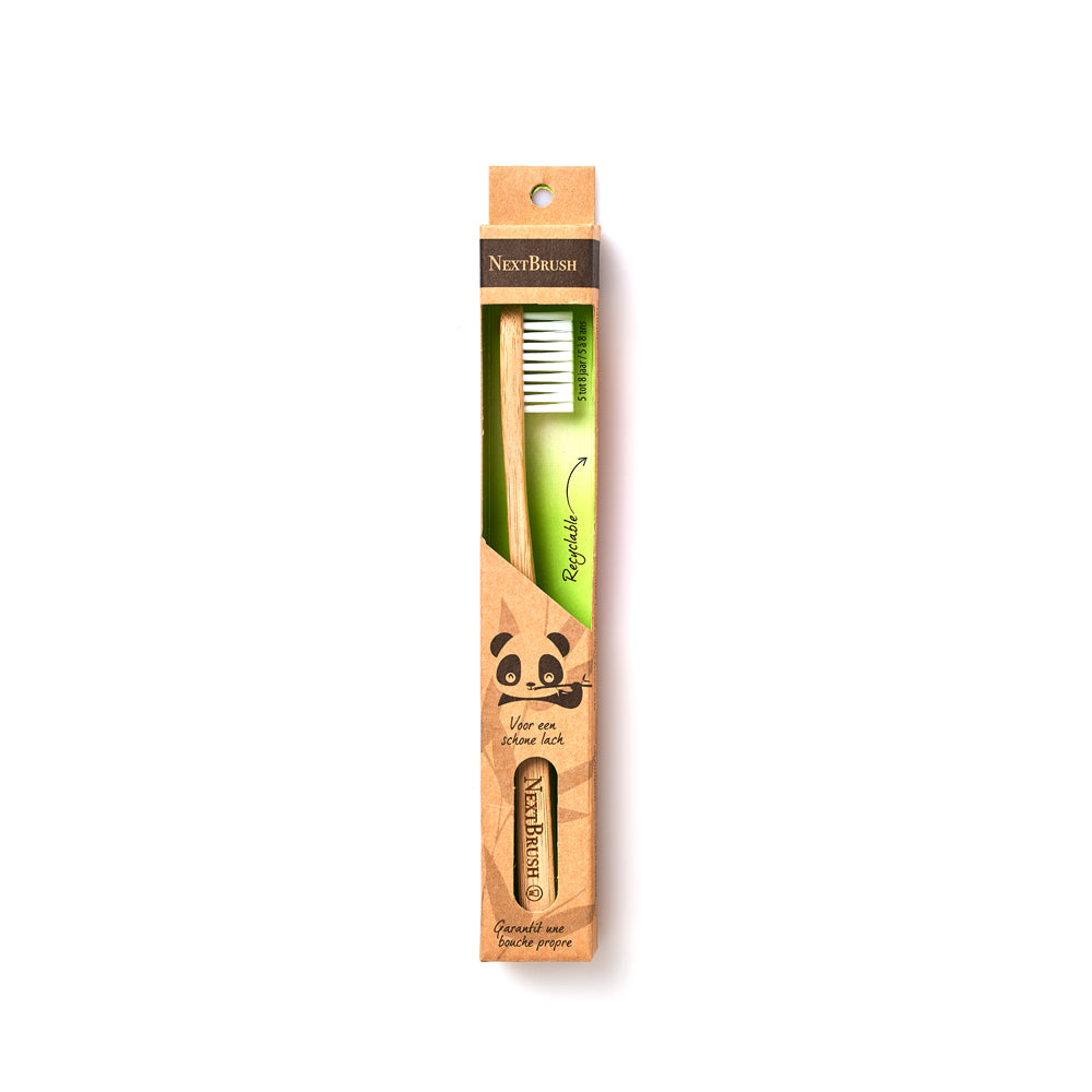 Bamboe tandenborstel voor kinderen in de verpakking.