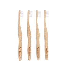Afbeelding in Gallery-weergave laden, Alle vier de varianten bamboe tandenborstels van NextBrush op een rijtje.
